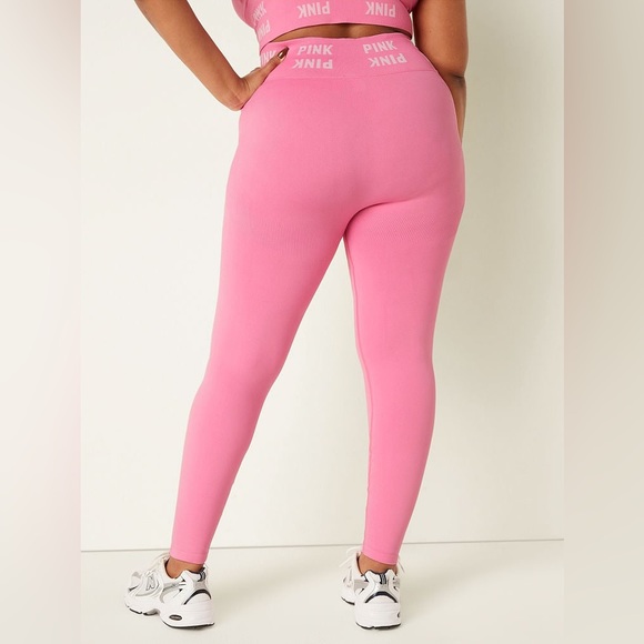VS Pink Perfect Tee Optic White Rainbow Gradient & Dreamy Pink Seamless Leggings - Picture 10 of 10
